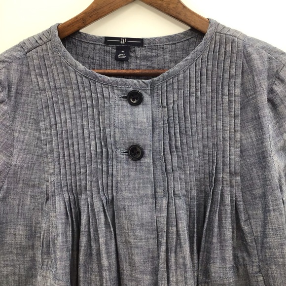 GAP Chambray Blue Cotton Pleated Woman’s Top - Picture 5 of 13